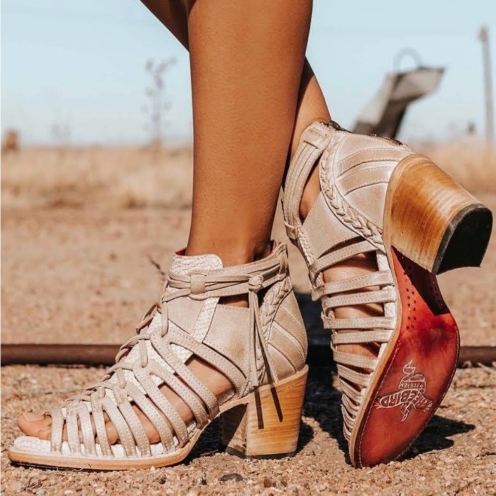 NWOB Freebird By Steven Wazee Sandals Fit 8.5-9